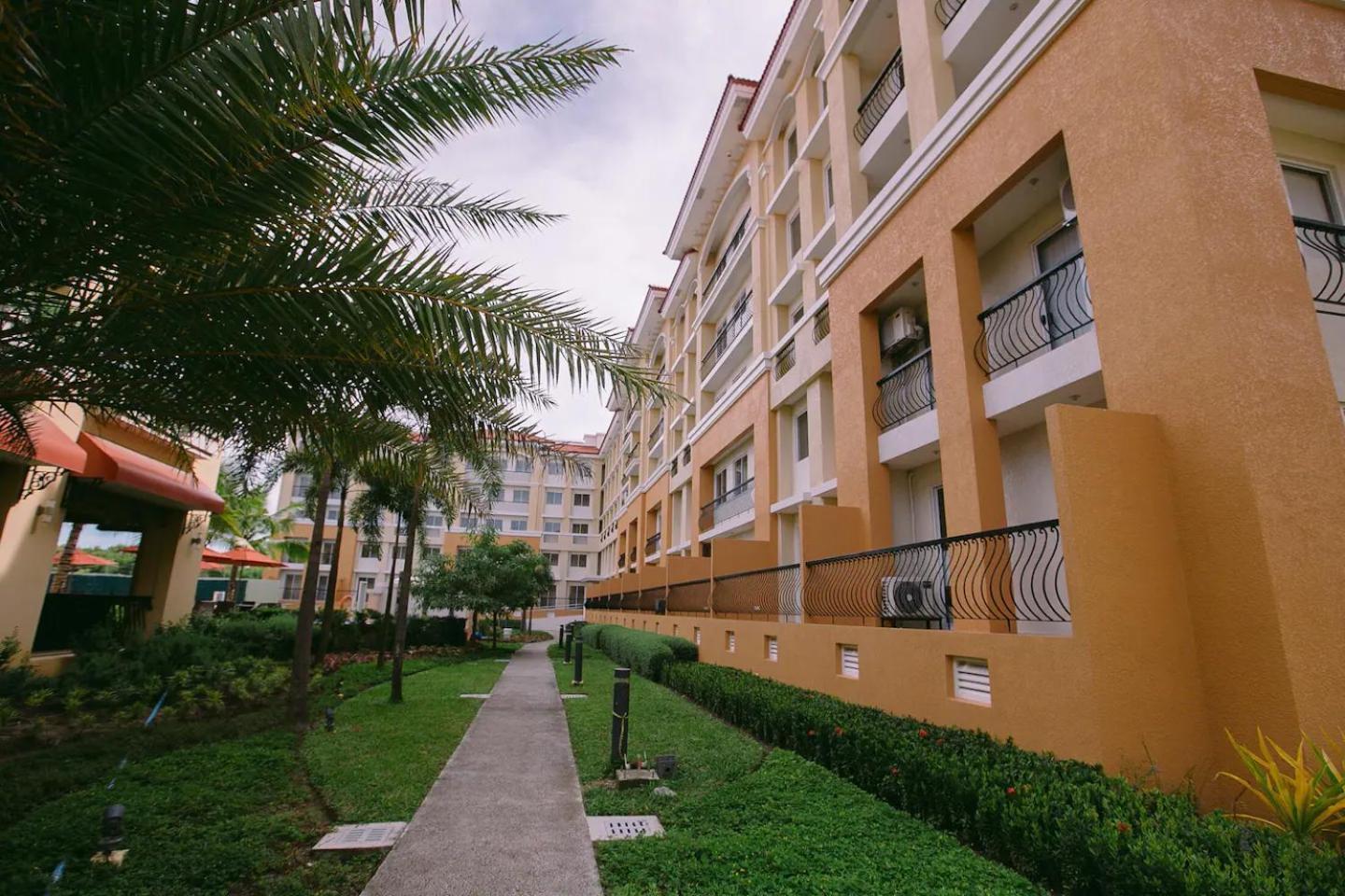 Kara'S Suite Cebu Stadt Exterior foto
