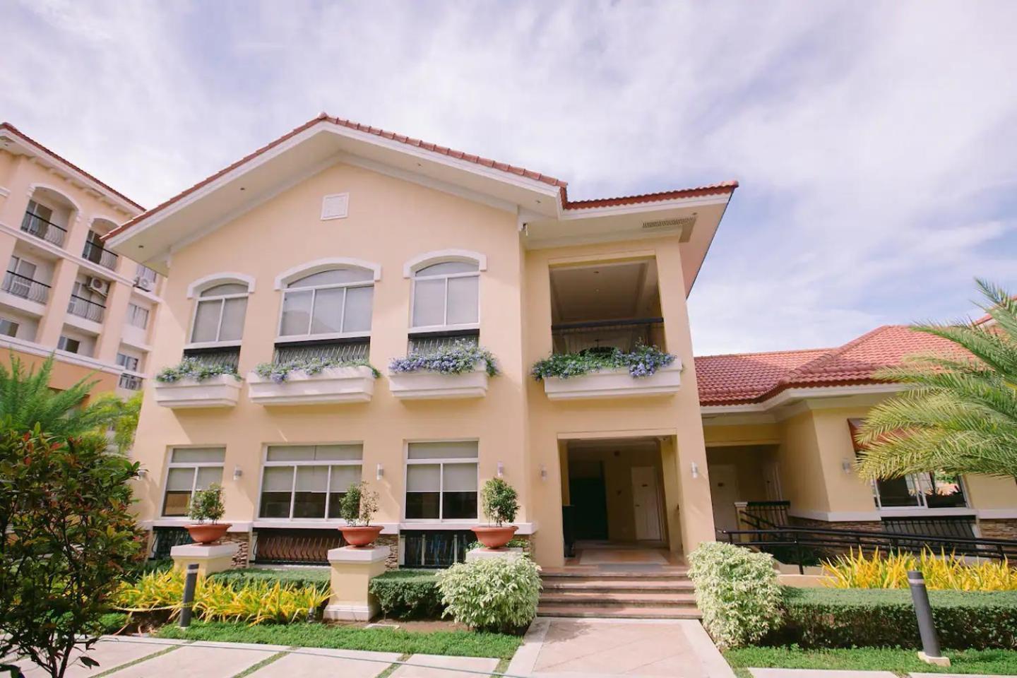 Kara'S Suite Cebu Stadt Exterior foto