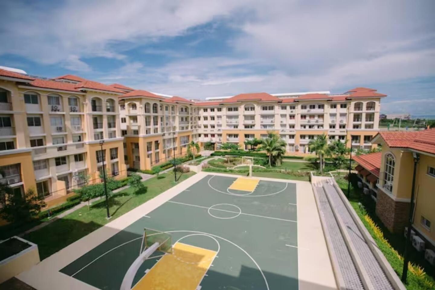 Kara'S Suite Cebu Stadt Exterior foto